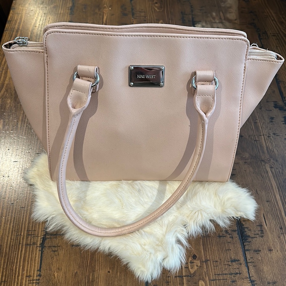 Nine West, Light Pink
